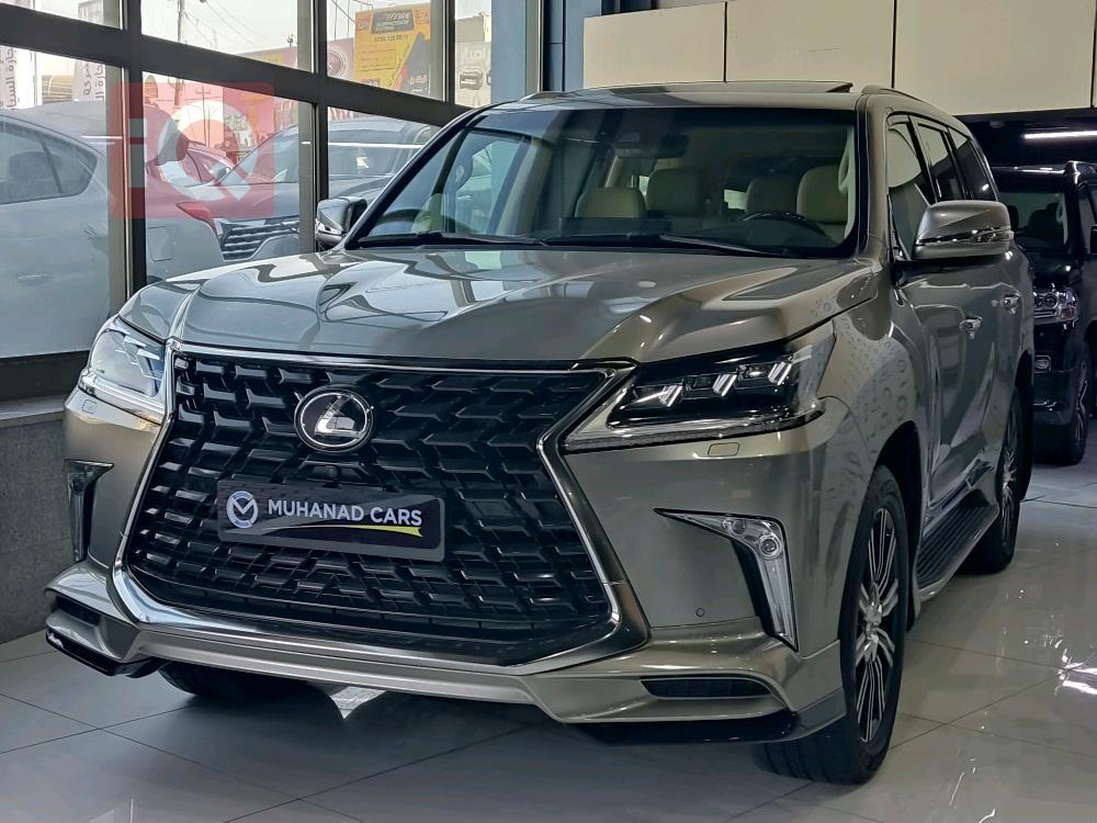 Lexus LX